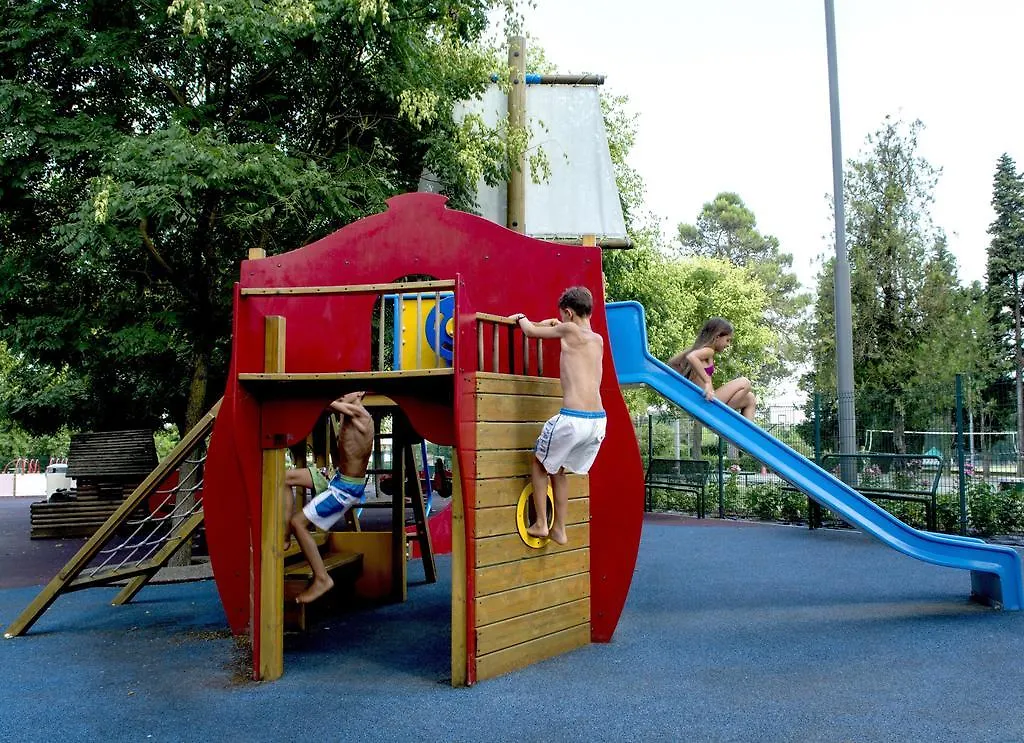 Отель Parco Delle Piscine Сартеано База отдыха