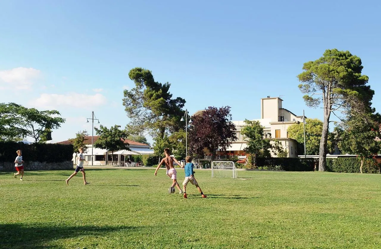 База отдыха Отель Parco Delle Piscine Сартеано