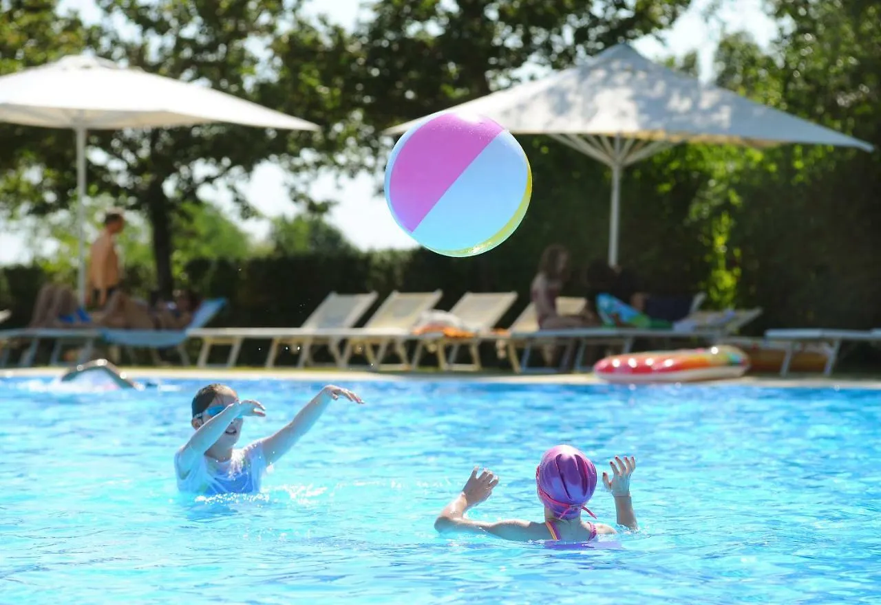 **** База отдыха Отель Parco Delle Piscine Сартеано Италия