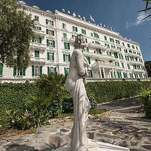 **** Отель Grand & Des Италия